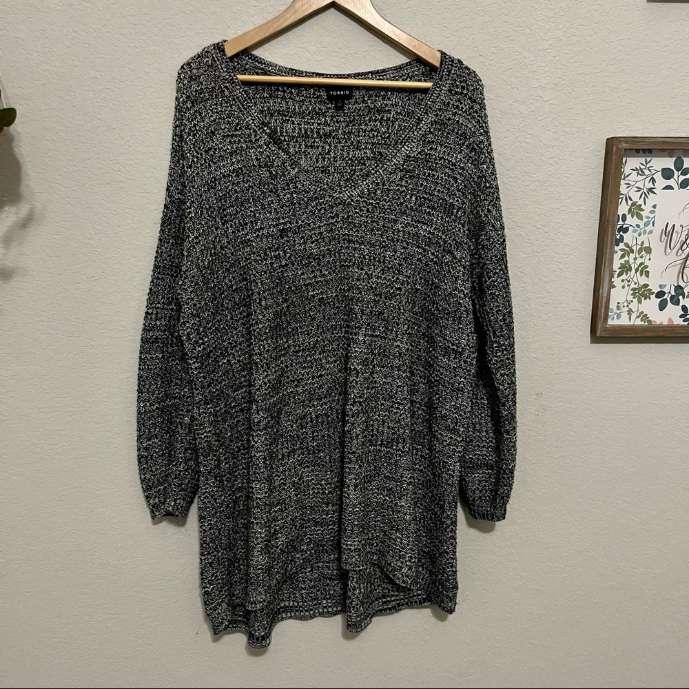 Torrid slouchy grey v-neck tunic sweater 1XL